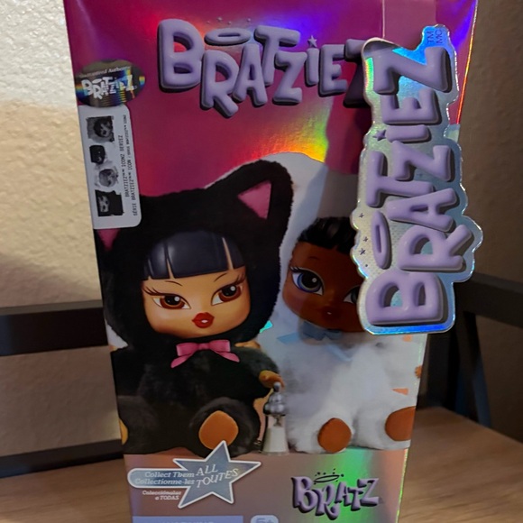 Bratz Other - Bratz Bratziez surprise blind box with charm clip & accessory